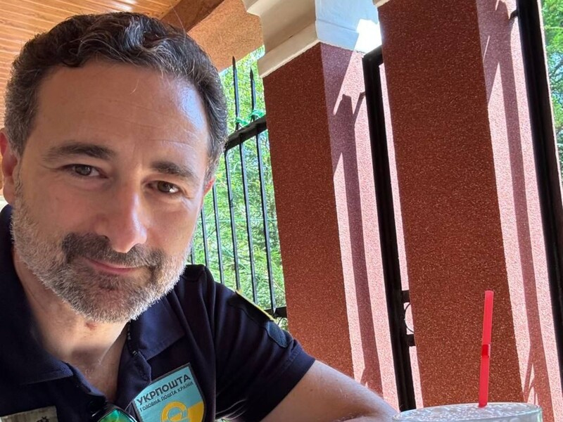 Глава "Укрпошти" Смілянський, який отримує 577 тис. грн на місяць, показав своїх синів