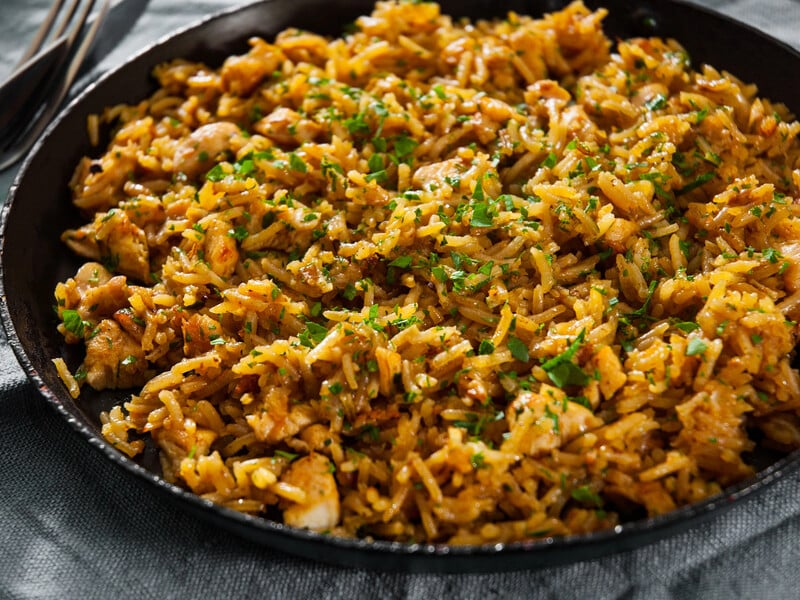 Приготуйте рис так – і він вийде неймовірно смачним. Швидкий рецепт