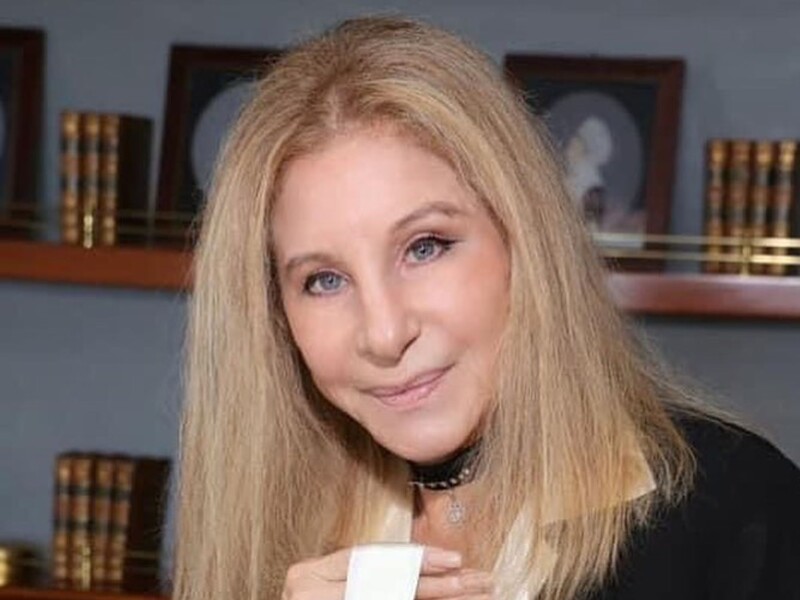 83-річна Стрейзанд шокувала своїм виглядом й розповіла, де розташований її дім