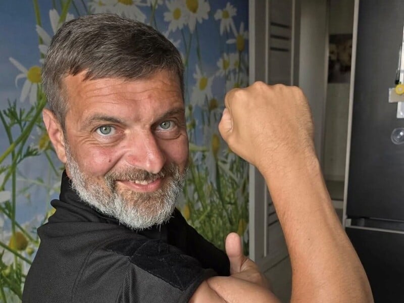 "Мабуть, вона мене обманює". 45-річний морпіх Діанов публічно відхрестився від своєї дорослої доньки "Мабуть, вона мене обманює". 45-річний морпіх Діанов публічно відхрестився від своєї дорослої доньки