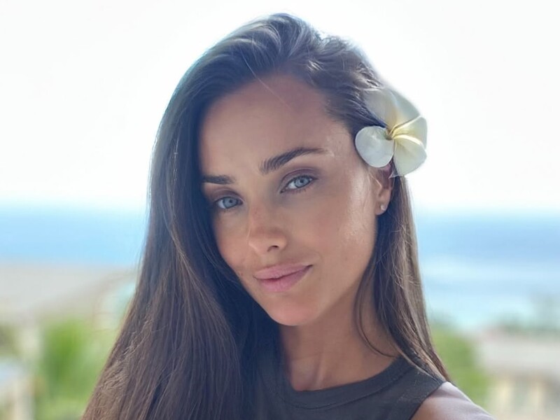 Мішина виїхала з України. Стало відомо, де перебуває акторка