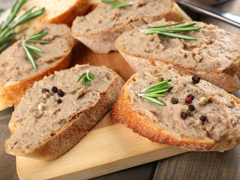 Цей продукт додасть намазці надзвичайного смаку й ніжності. Швидкий рецепт від Клопотенка