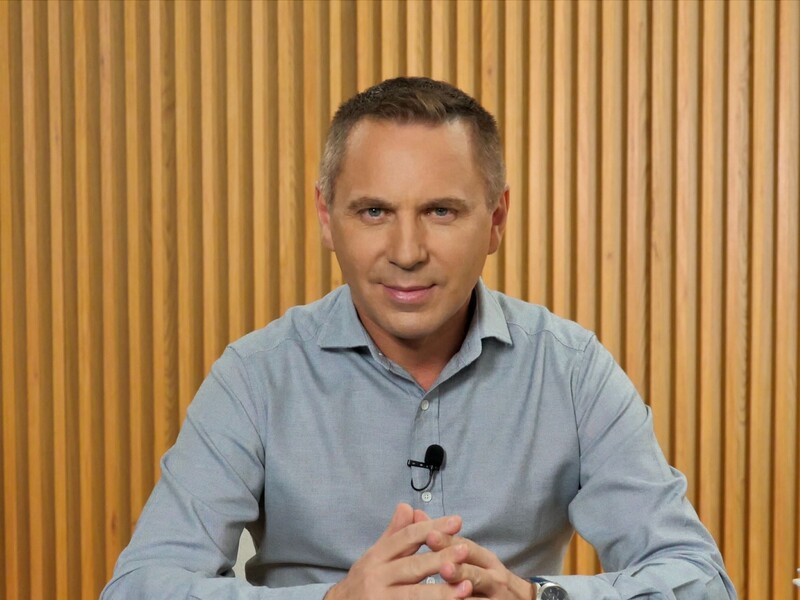 Філолог Авраменко, якого підозрюють у втечі з країни, уперше прокоментував скандал