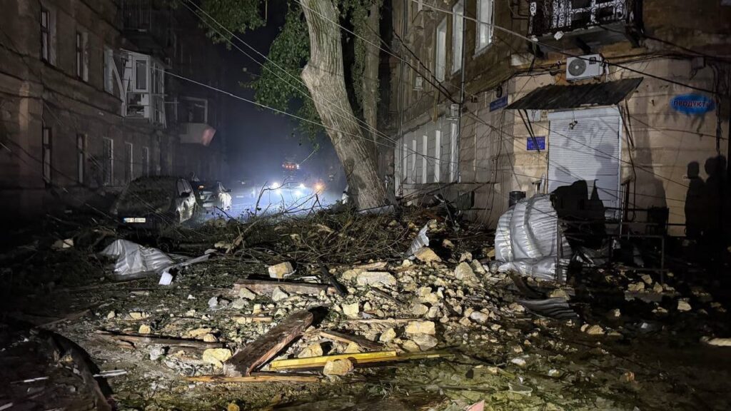 Нічна атака на Одесу: є загиблий та поранені