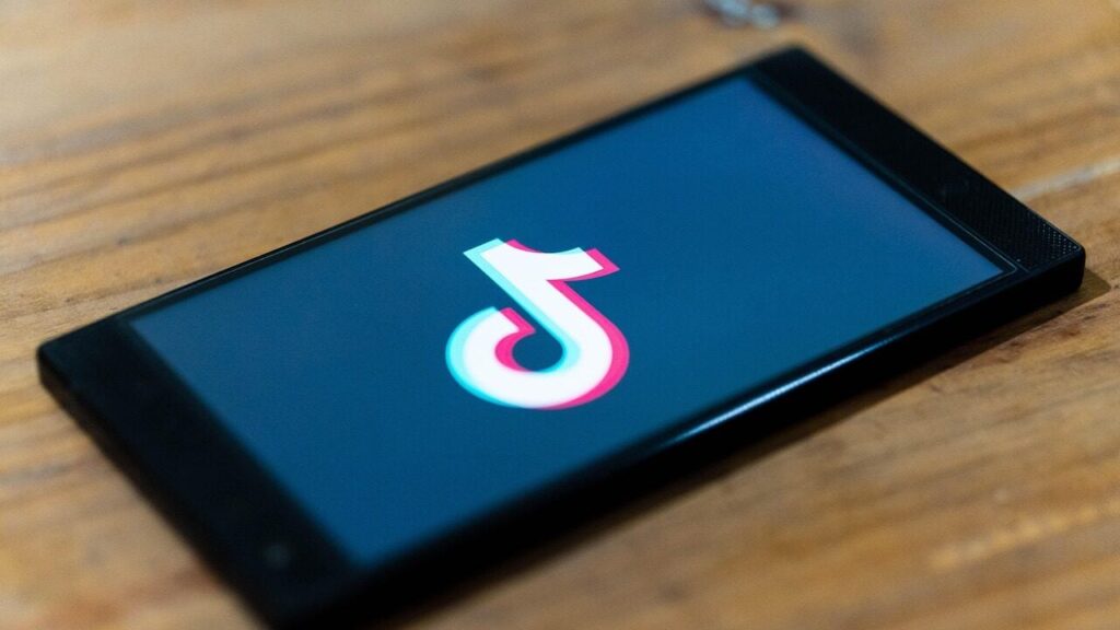 Більше 50% TikTok-відео дають сумнівні поради щодо лікування депресії та ПТСР Більше 50% TikTok-відео дають сумнівні поради щодо лікування депресії та ПТСР