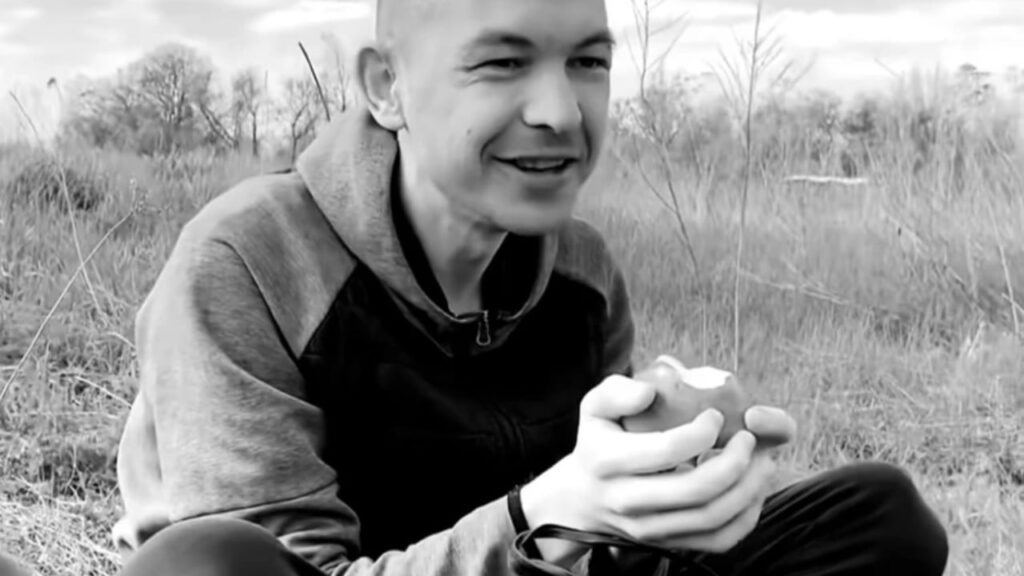 Рік мріяв з’їсти яблуко у полоні: помер військовий Дмитро Шаповалов