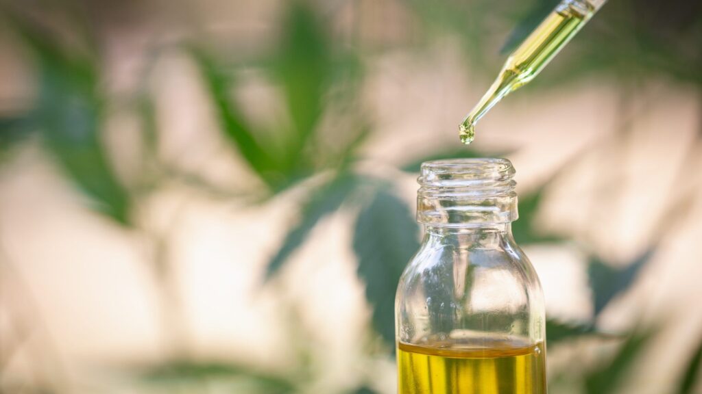 Держлікслужба видала перший дозвіл на ввезення в Україну медичного канабісу: деталі