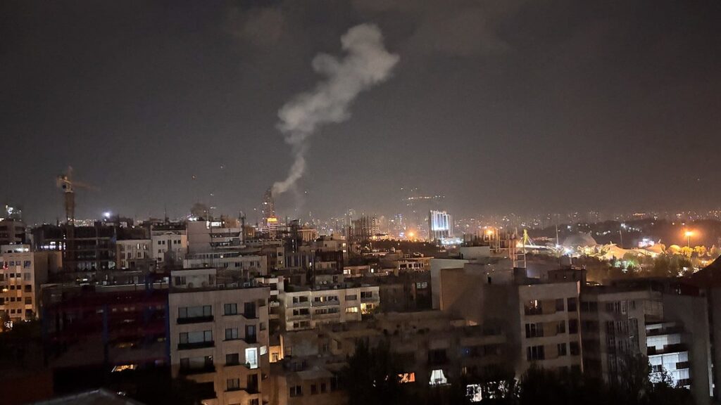 Експерт про атаку Ізраїлю на Іран: РФ не проти, щоб світ переключився на Близький Схід