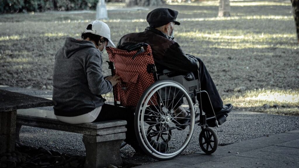 Пенсія по інвалідності: чи буде підвищення у 2025 році