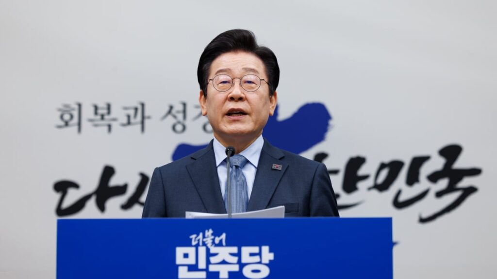 Хоче діалогу з КНДР, але не зброї для України: у Південній Кореї обрали нового президента