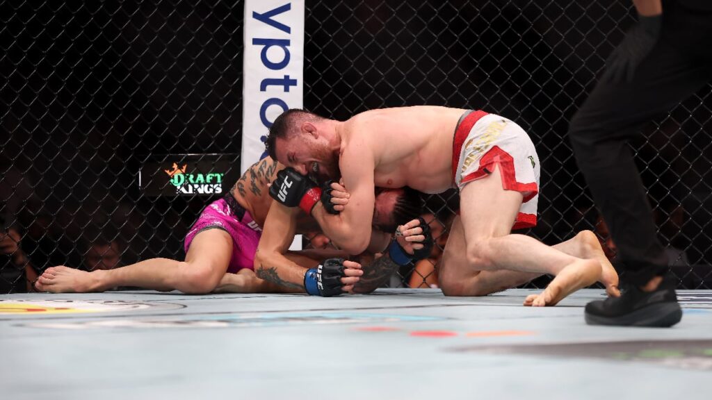 Двалішвілі в бою з О’Меллі захистив пояс UFC: Трамп аплодував із першого ряду