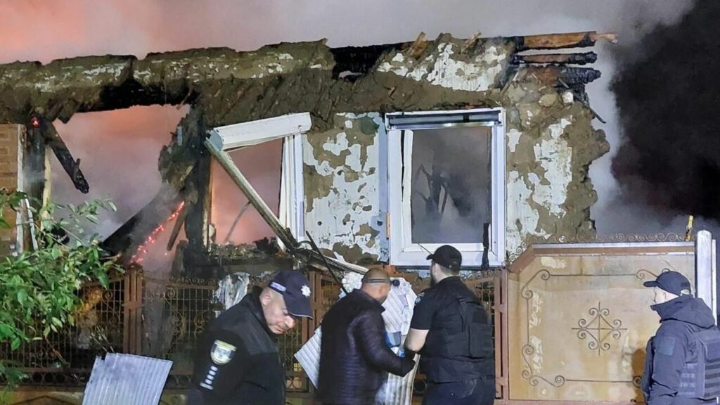 Нічна атака на Прилуки: дрони влучили в будинки, серед загиблих – однорічна дитина