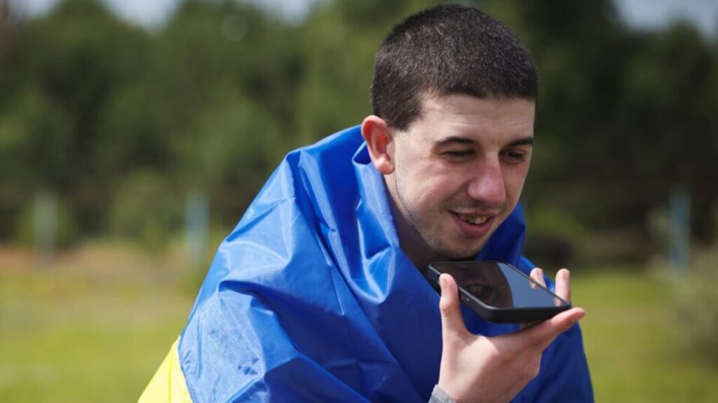 Дізнався про народження сина: перші емоції захисників, що повернулися з полону РФ Дізнався про народження сина: перші емоції захисників, що повернулися з полону РФ