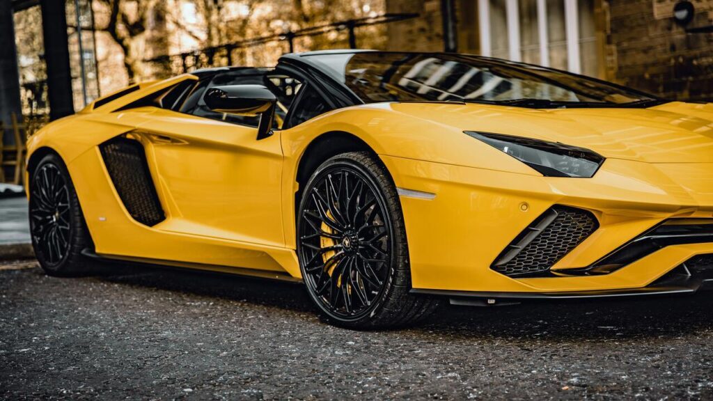 Транспортний податок 2025: перелік авто та коли необхідно платити