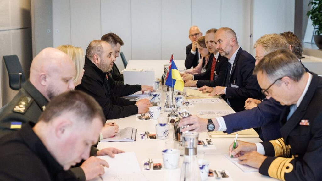 €1,3 млрд на зброю: Умєров анонсував збільшення допомоги за данською моделлю