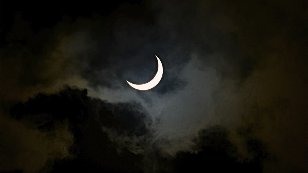 Зростальний Місяць у липні 2025: коли починати нові справи