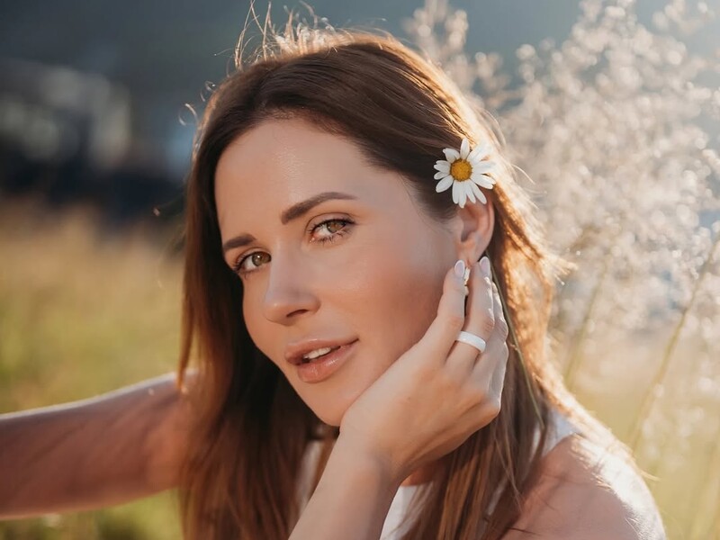 Денисенко змінила образ до невпізнаваності. Який вигляд має акторка