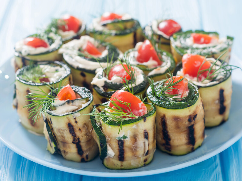 Покладіть це на кабачки – і отримаєте ідеально смачну закуску. Страва за лічені хвилини