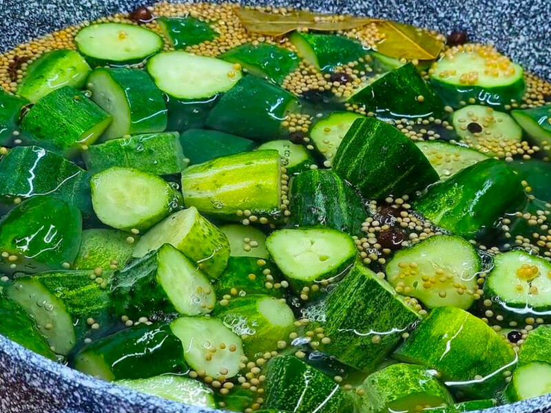 Жодна баночка не залишиться до весни. Рецепт огірків по-фінськи