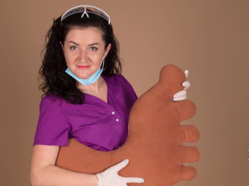 "Настю, я в трусах". Подологиня розповіла, чому записала відео про клієнток без білизни, яке завірусилося