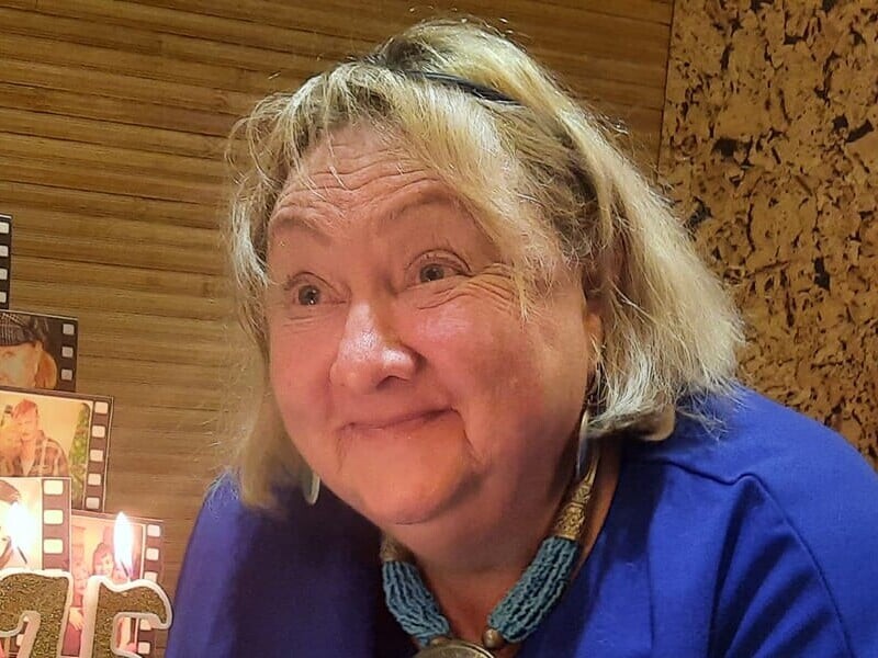 "Майже весь час у маренні". Дочка зірки серіалу "Коли ми вдома" Шеліги шокувала подробицями стану матері