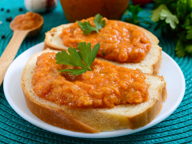 Збийте ці протушковані овочі – і кабачкова ікра вийде дуже смачною. Швидкий рецепт