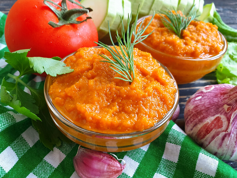 Завдяки цьому кабачкова ікра вийде смачнішою, ніж в магазині. Простий і швидкий рецепт