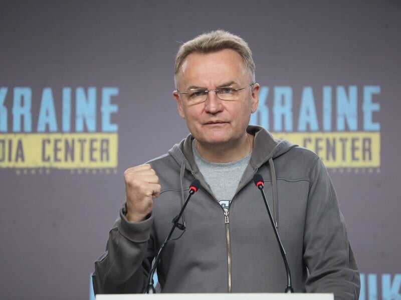 "Від війська не ховатимуться". Садовий розповів, чим займаються його повнолітні сини за кордоном "Від війська не ховатимуться". Садовий розповів, чим займаються його повнолітні сини за кордоном