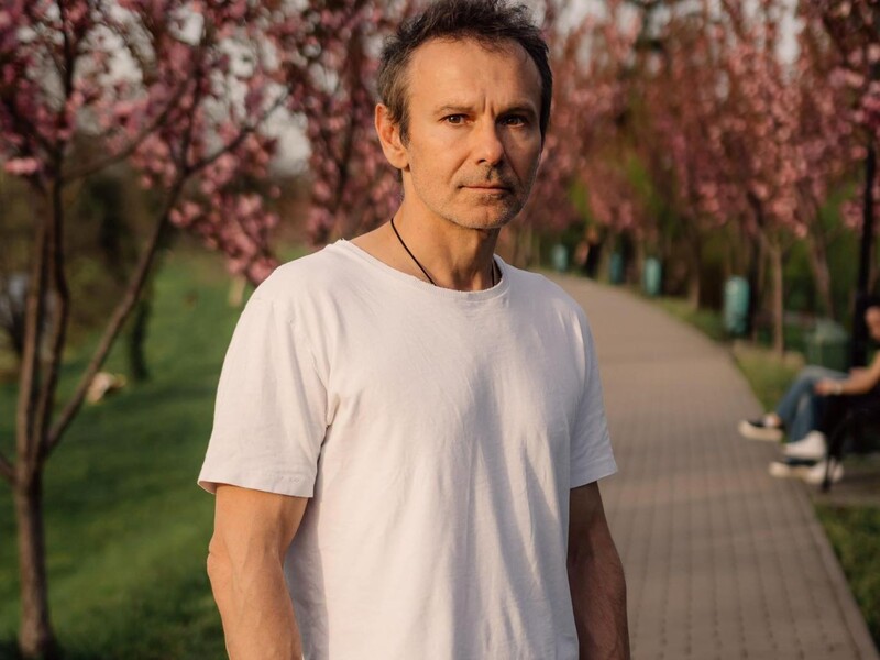 "Діти, дружина – це якір, який не дає відплисти". Вакарчук уперше висловився про свою сім'ю "Діти, дружина – це якір, який не дає відплисти". Вакарчук уперше висловився про свою сім'ю