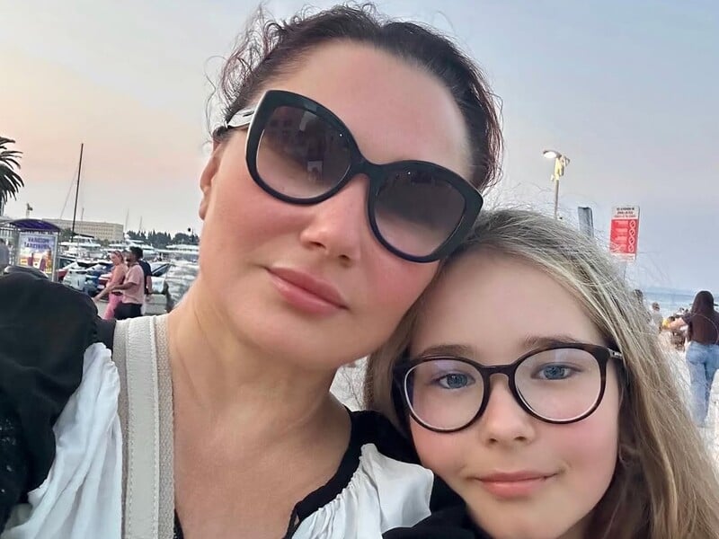 "Весела нічка". Мозгова показала, де ховається з дочкою під час російських обстрілів "Весела нічка". Мозгова показала, де ховається з дочкою під час російських обстрілів