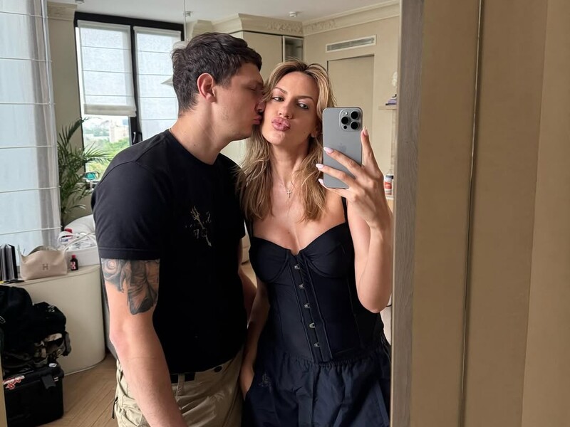 "Дорогоцінне". Нікітюк, яка народила первістка, продемонструвала своє грудне молоко