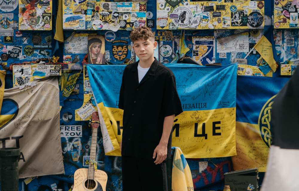 Пісня про біль розлуки: як KIRO співає про Донбас Арену 