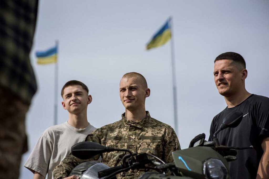 Хіт війни повертається: «Пацики на моциках» 2.0 - нова фронтова версія від KOLABA