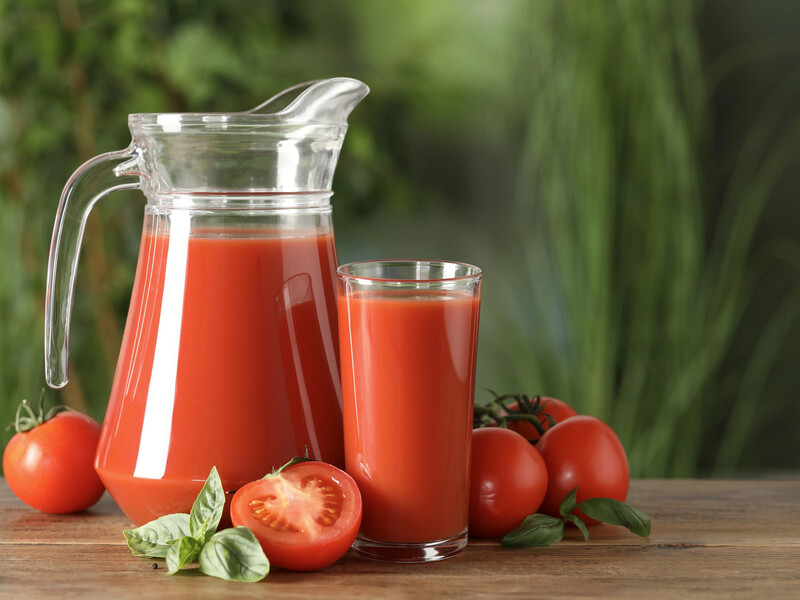 Пропустіть помідори через м'ясорубку, потім зробіть це – і томатний сік вийде найсмачнішим