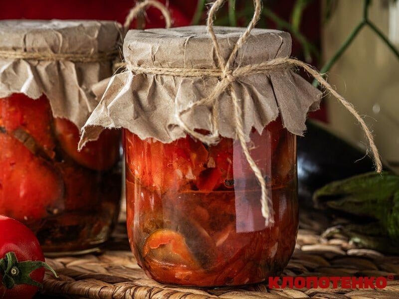 "Універсальна закуска". Рецепт салату з баклажанів на зиму