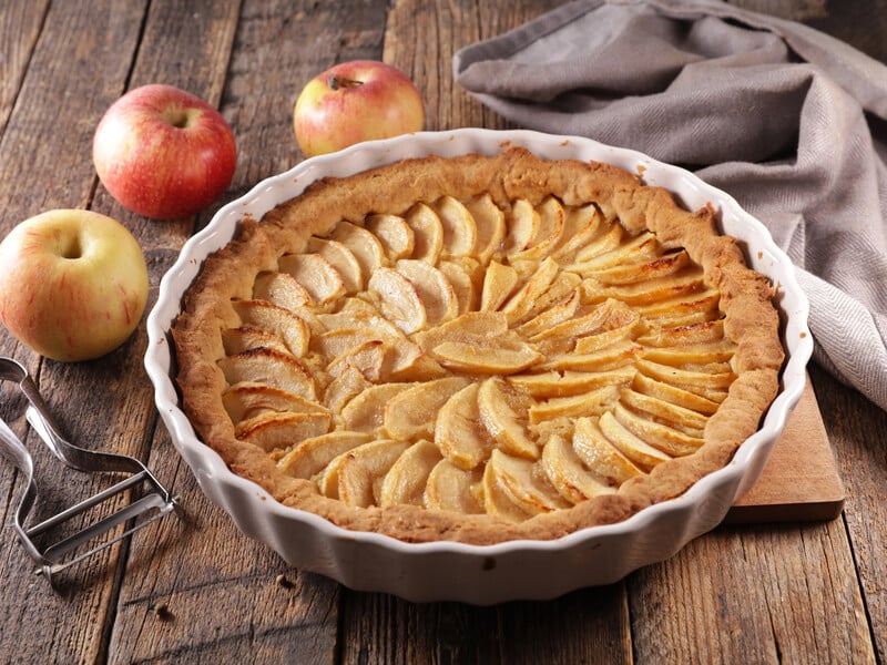 "З'їсте й не зрозумієте, куди він подівся". Рецепт яблучного пирога до Спасу