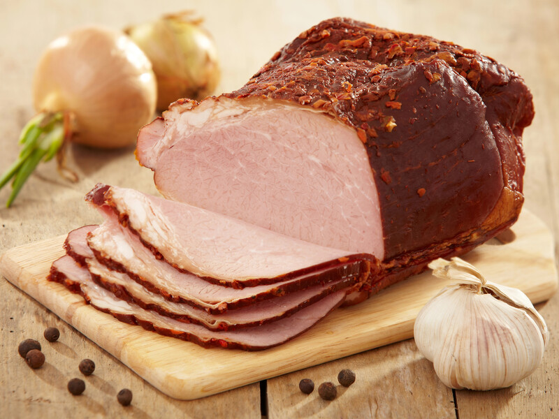 Просто запечіть м'ясо із цим – і отримаєте соковиту й ніжну шинку. Перевірений рецепт