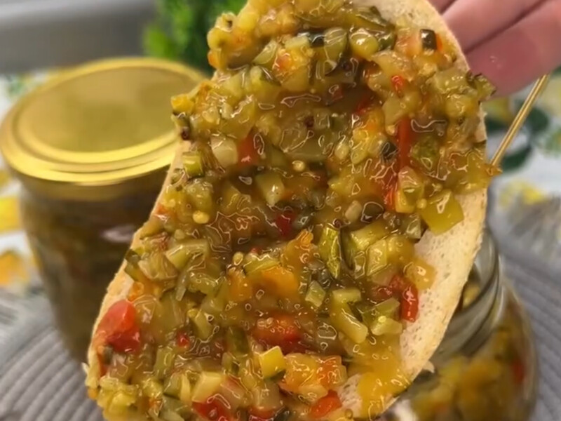 Рецепт для сезону огірків. Соус "Реліш" – огіркова ікра з фантастичним смаком