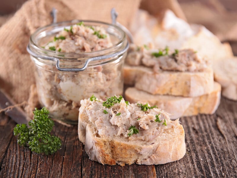 Просто змішайте це – і отримаєте неймовірно смачний паштет. Швидкий рецепт від Клопотенка