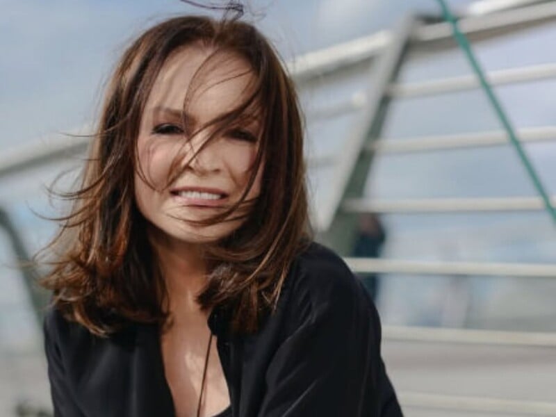 78-річна Ротару в компанії відомої дизайнерки засвітилася в центрі Києва. У кадр потрапила реакція людей 78-річна Ротару в компанії відомої дизайнерки засвітилася в центрі Києва. У кадр потрапила реакція людей