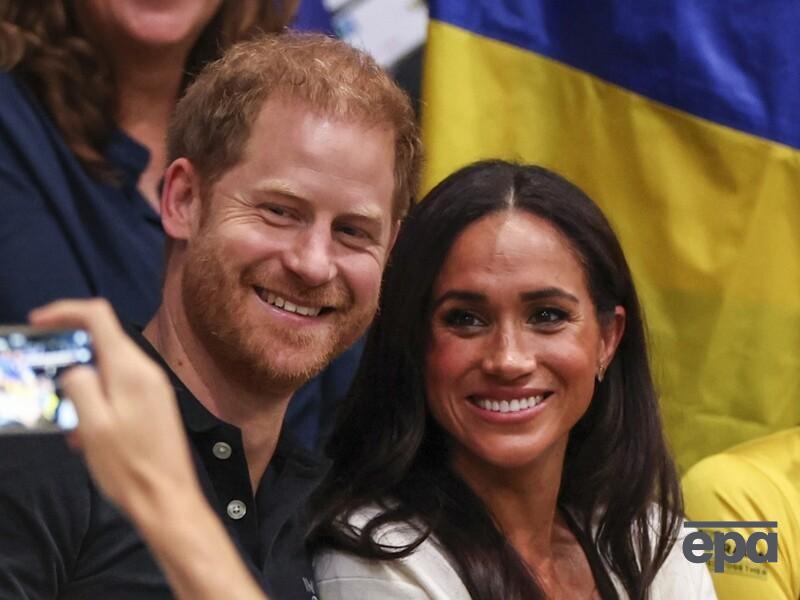 Дружина принца Гаррі здивувала подарунком від чоловіка. Відео Дружина принца Гаррі здивувала подарунком від чоловіка. Відео