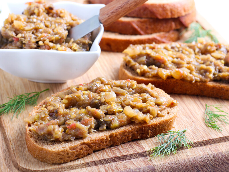 Змішайте баклажани із цим – і отримаєте неймовірно смачну й ніжну намазку. Швидкий рецепт ікри