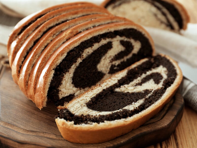 "Це дійсно смачно, особливо коли начинки багато". Найкращий рецепт макового пирога