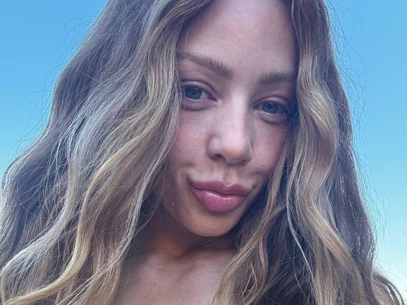 Тіна Кароль показала, що зробила після того, як перевернула склянку з кавою в кафе