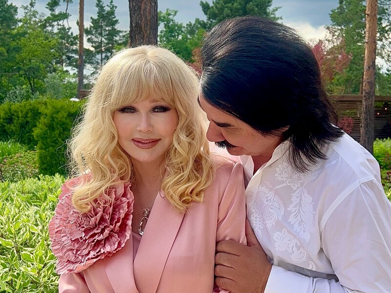 "Ти – режисер мого життя, я прислухався до твоїх порад". Зібров подякував дружині за далекоглядність