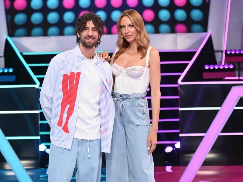 "Тому він і ведучий". Нікітюк показала, як Dantes зворушливо піклується про неї у гримерці