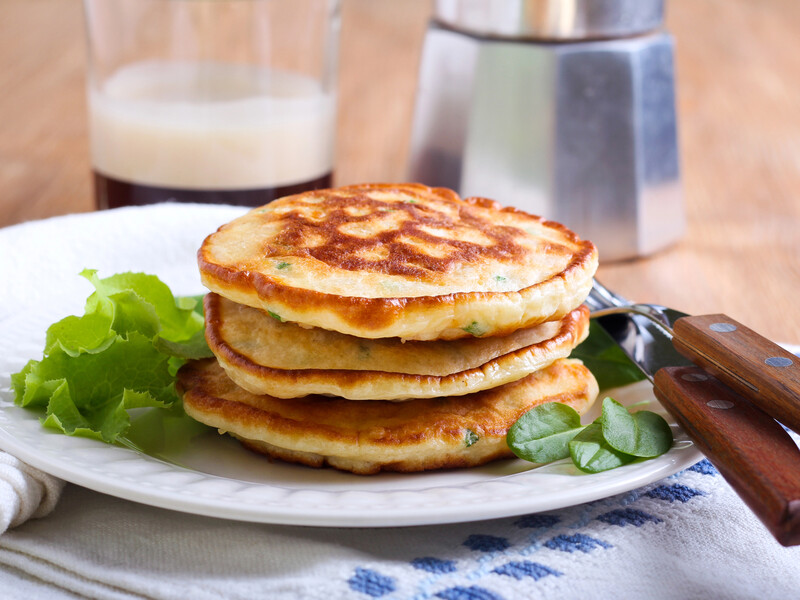 "Пишні, ароматні, із золотистою скоринкою". Найкращий рецепт оладків – саме цей