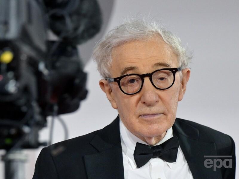 Один за одним українські театри відмовляються від вистав за творами скандального режисера