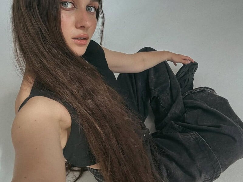 Jerry Heil відреагувала на скандал навколо актора, який знявся у кліпі на її пісню з Yarmak