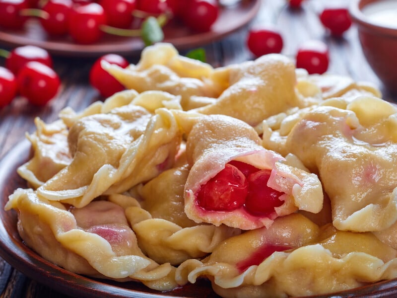 Кацурін пояснив, що додає у вареники з вишнями. Покроковий рецепт